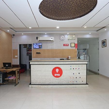 Hotel O Kanha Continental Агра Екстериор снимка