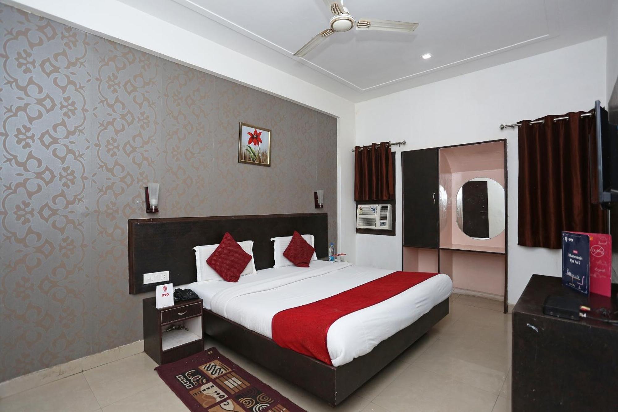 Hotel O Kanha Continental Агра Екстериор снимка