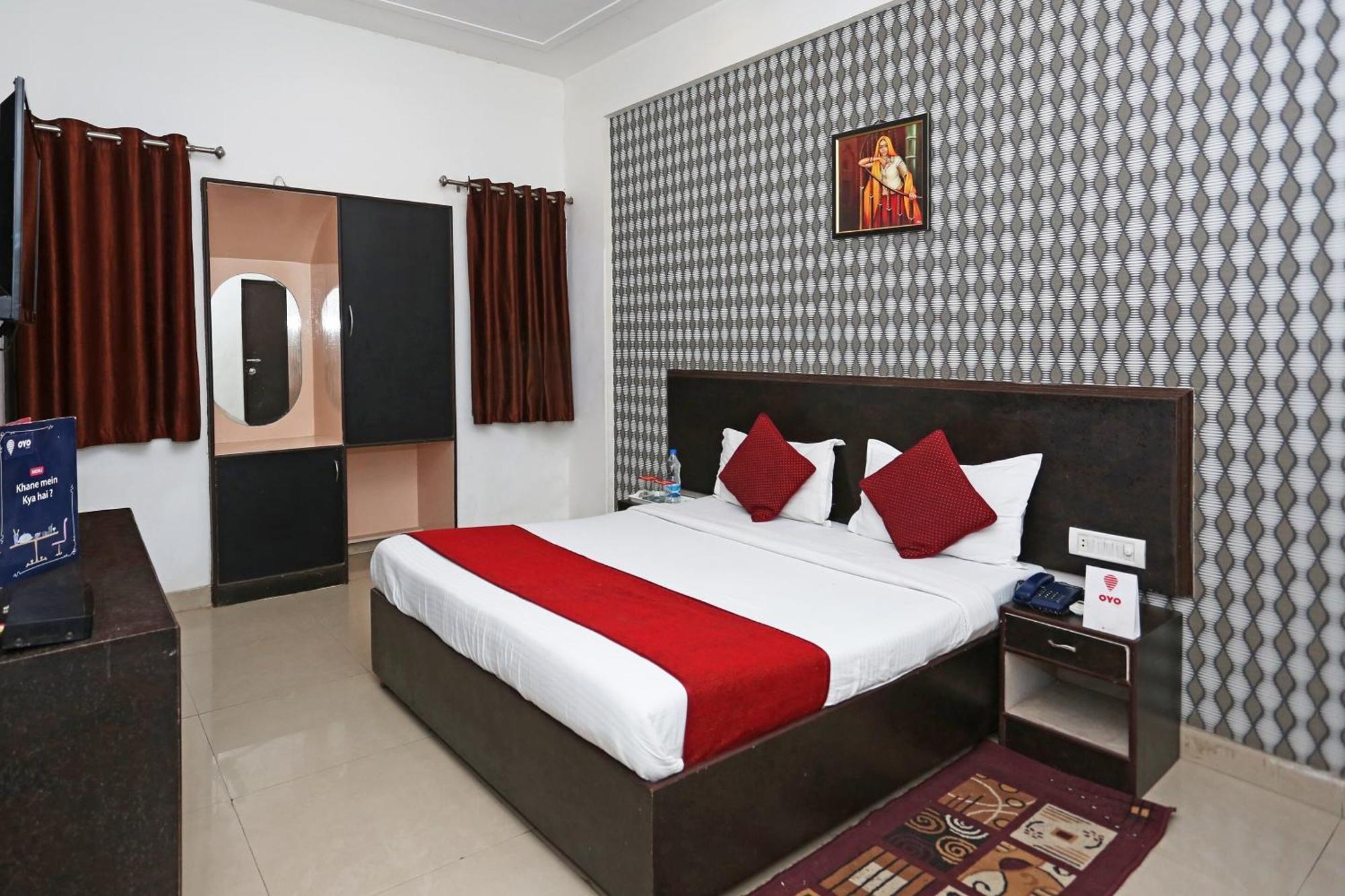 Hotel O Kanha Continental Агра Екстериор снимка